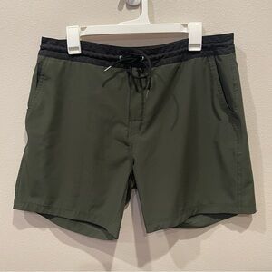 Vuori Olive Performance Shorts Size 33